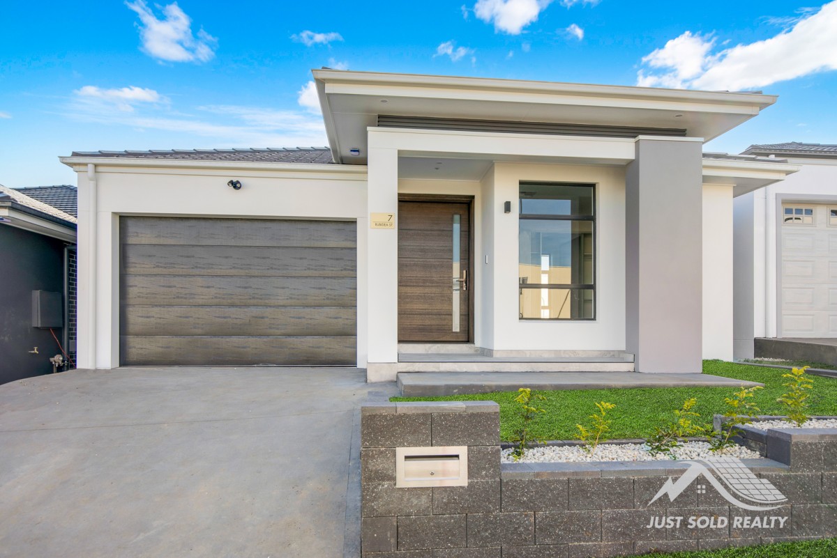7 Rubidea Street, Box Hill - Thumbnail 2