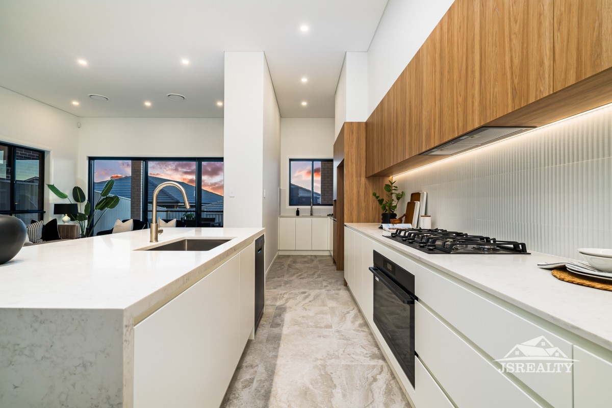 8 Sculptor Street, Box Hill - Thumbnail 3