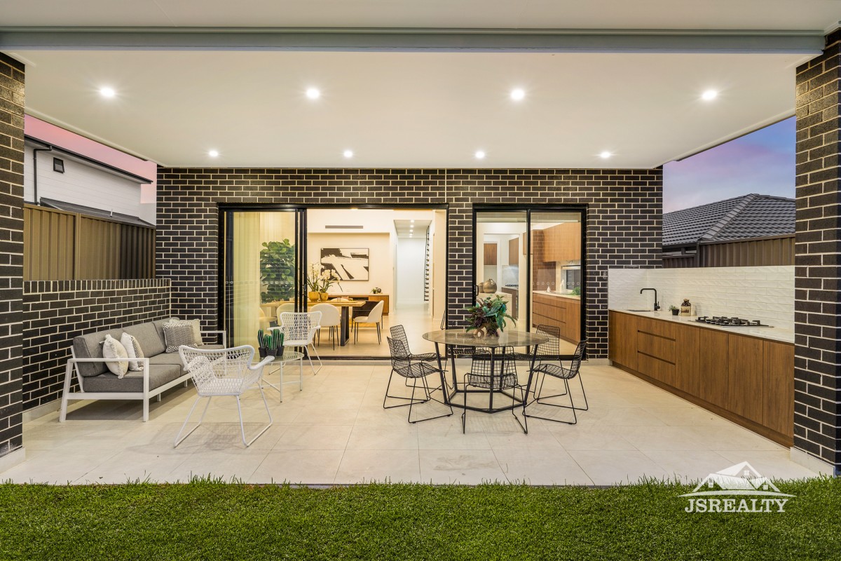 25 Mushroom Street, Oakville - Thumbnail 3