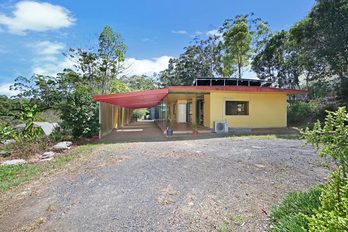 1 Livistona Lane, Glenning Valley - Thumbnail 4