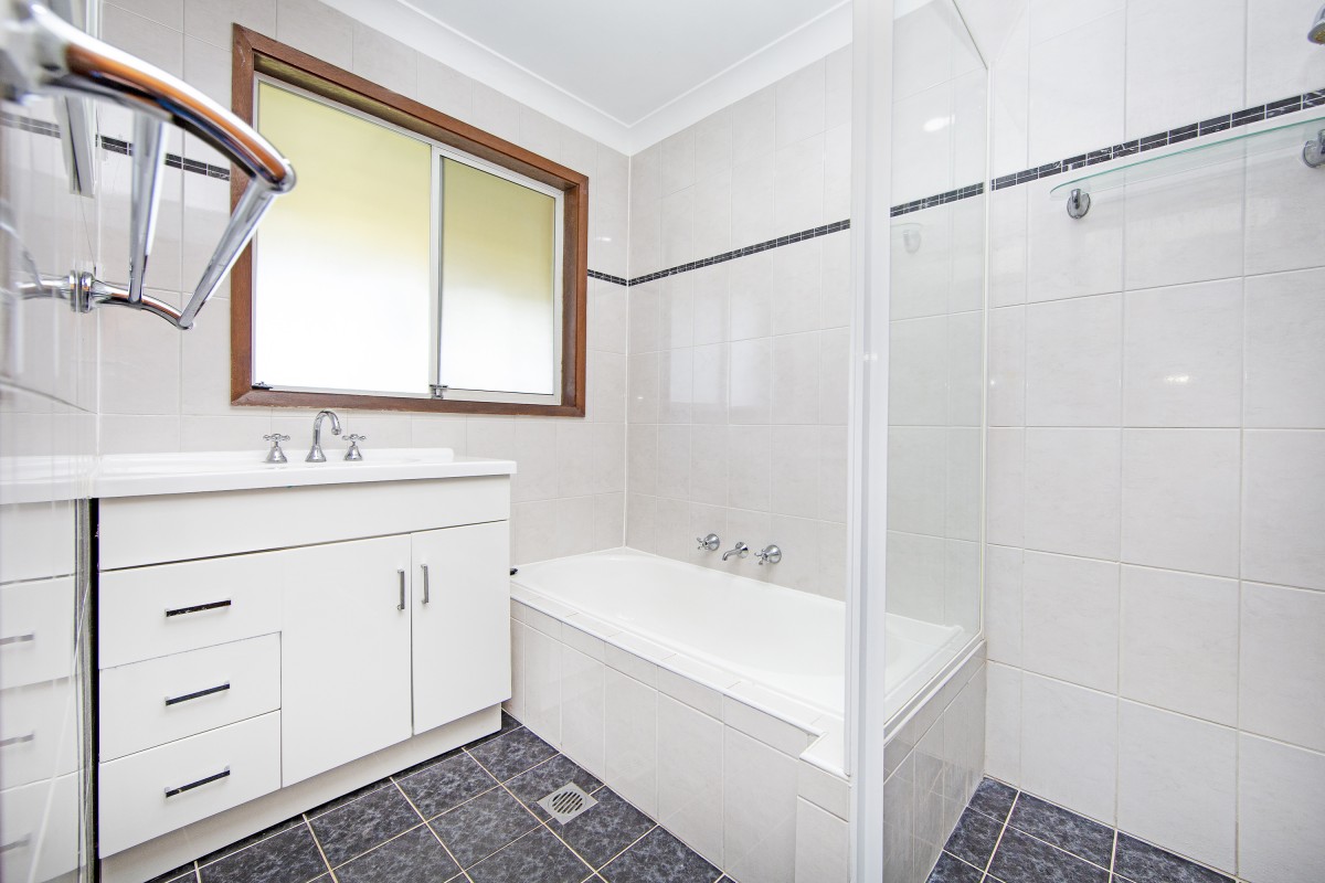23 Tasman Avenue, Killarney Vale - Thumbnail 5