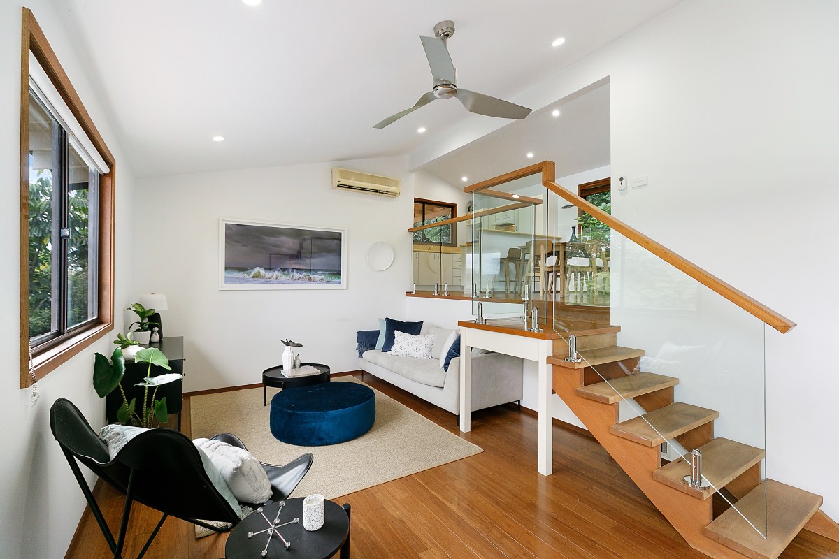 8 Dan Close, Forresters Beach - Thumbnail 3