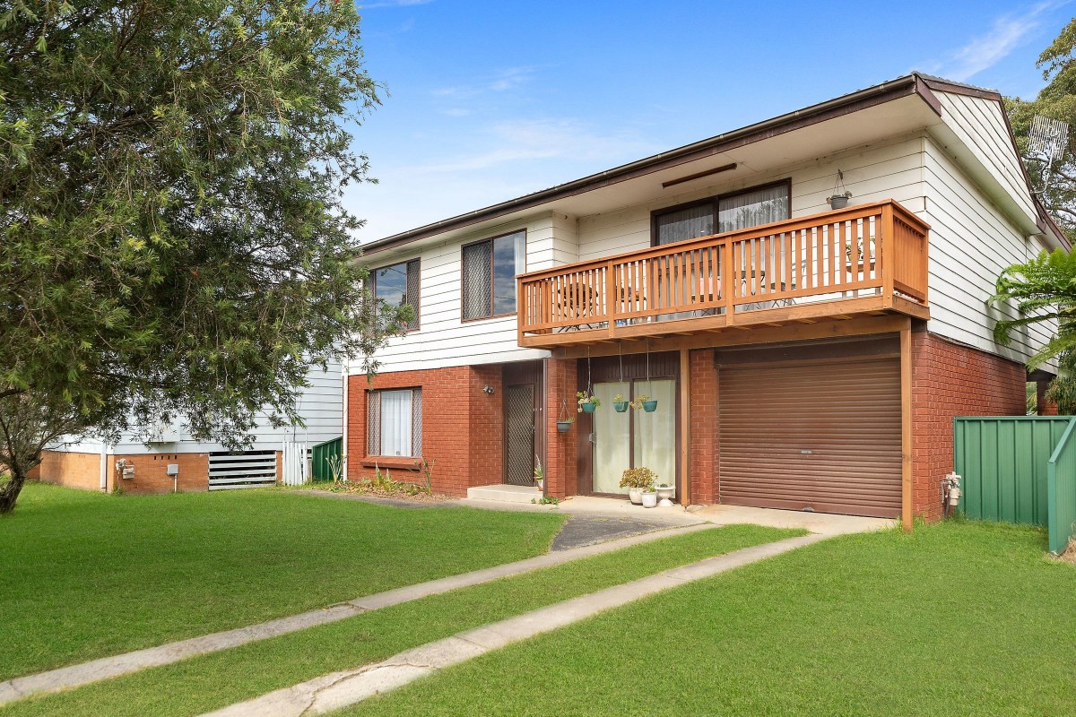 56 Lakedge Avenue, Berkeley Vale - Thumbnail 2