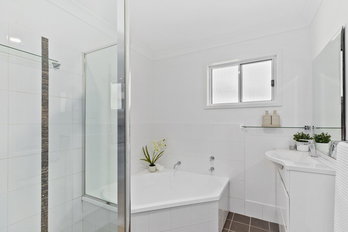 102A Kathleen White Crescent, Killarney Vale - Thumbnail 7