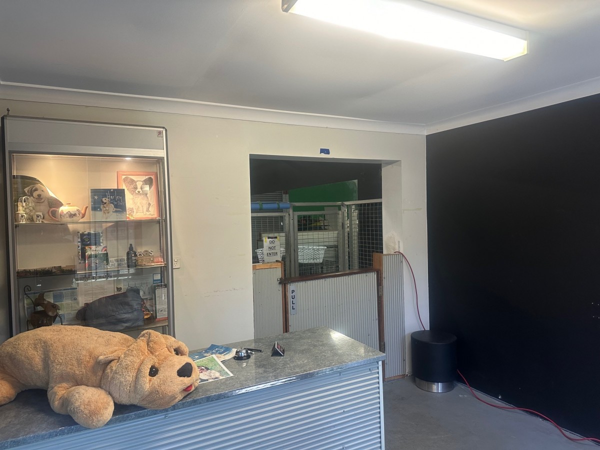 Unit 10 No 2 - 4 Clare- Mace Crescent, Berkeley Vale - Thumbnail 3
