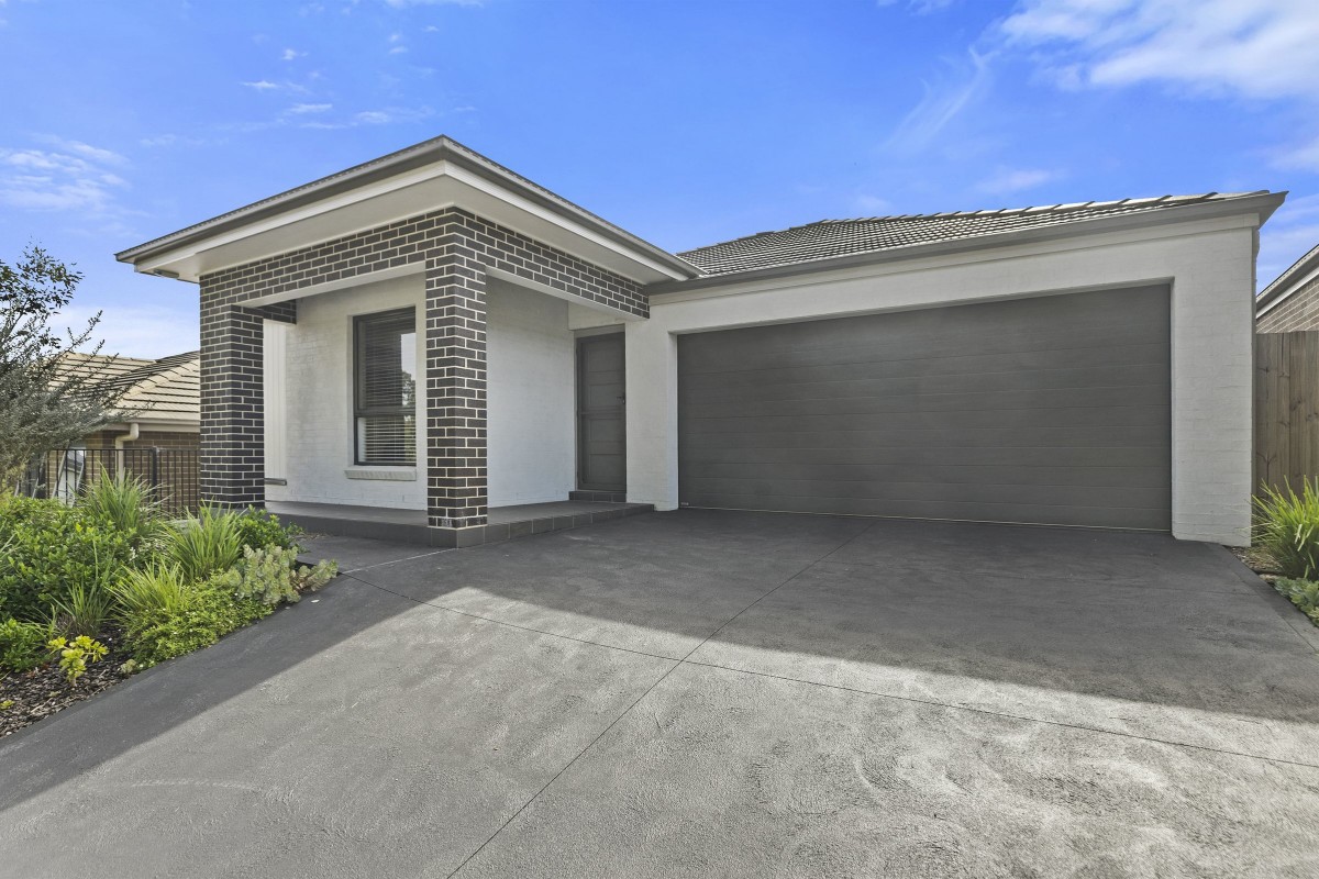 24 Mistview Circuit, Forresters Beach - Thumbnail 2