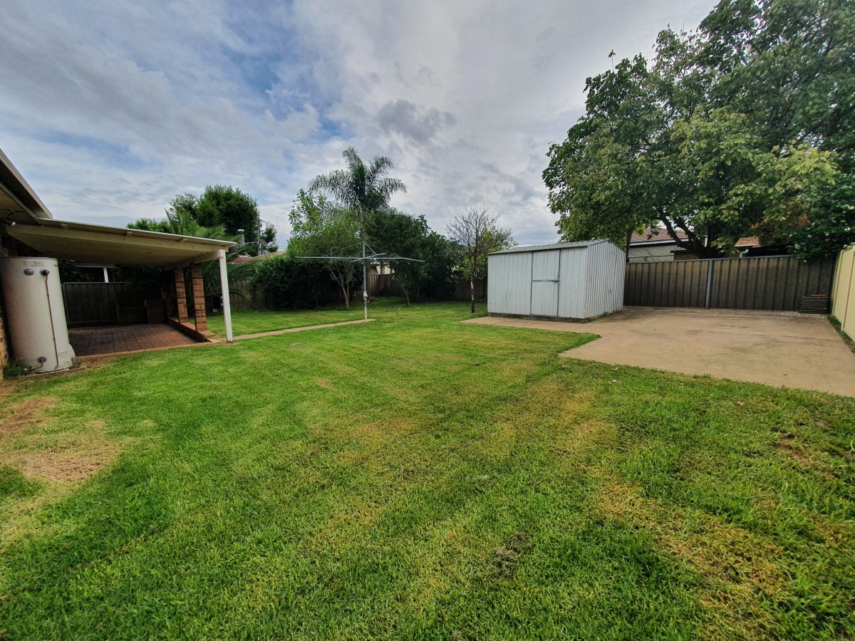 23 Fisher Road, Tamworth > Burke and Smyth