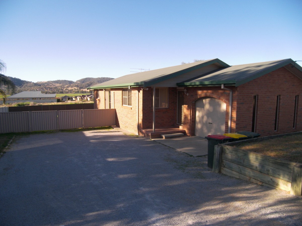 155 CALALA LANE, Tamworth > Burke and Smyth