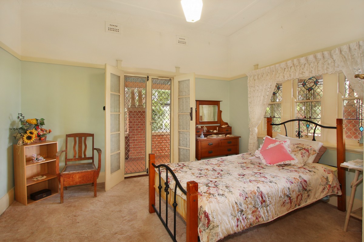 17 Denne Street, Tamworth > Burke and Smyth