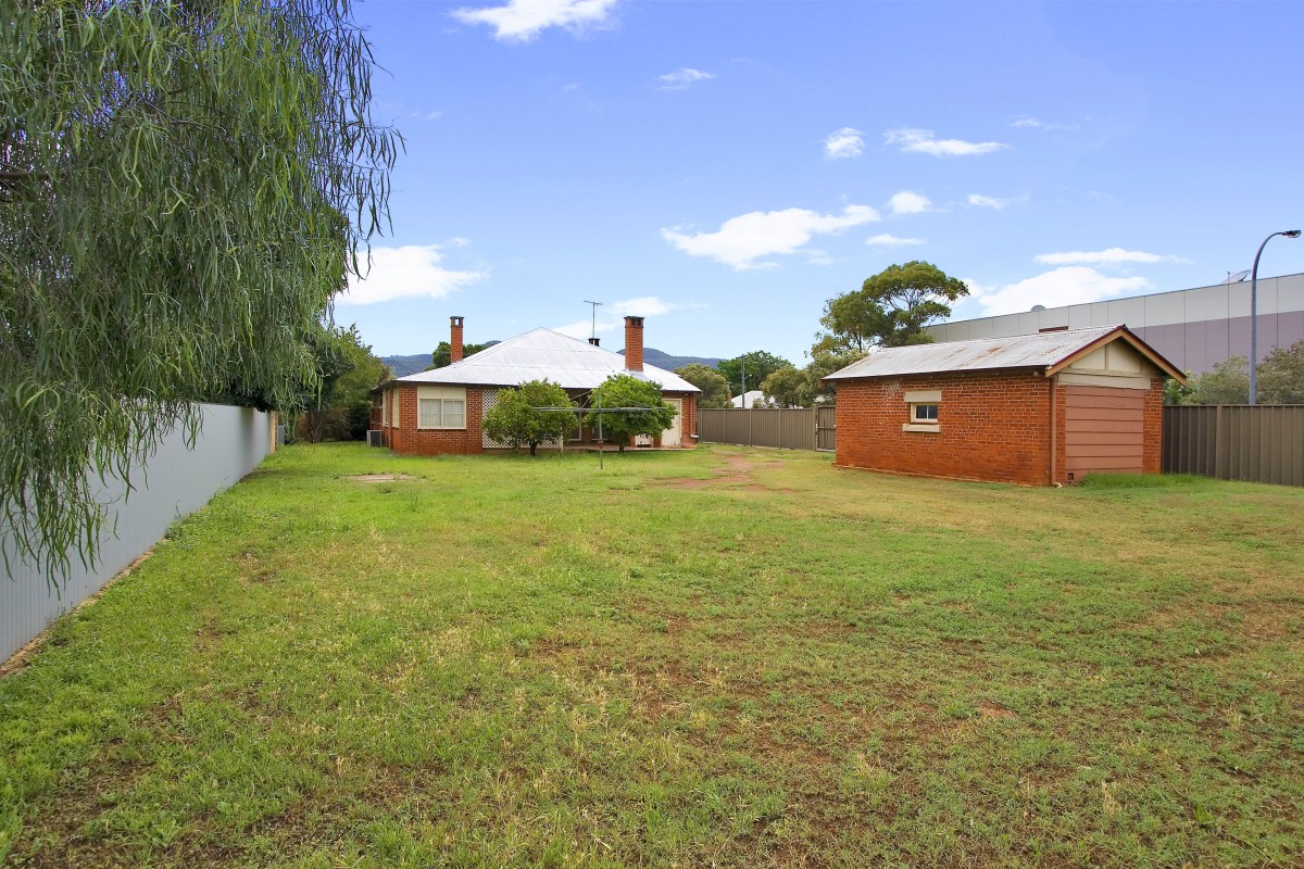 17 Denne Street, Tamworth > Burke and Smyth