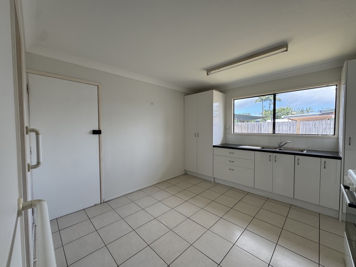 17 Pacific Drive, Blacks Beach - Thumbnail 8