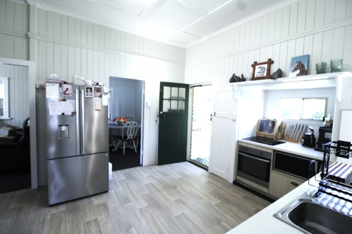 14 Sneyd Street, West Mackay - Thumbnail 4