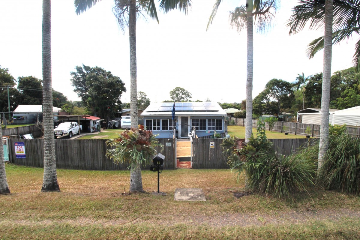 11 Maudsley Road, Sarina - Thumbnail 2