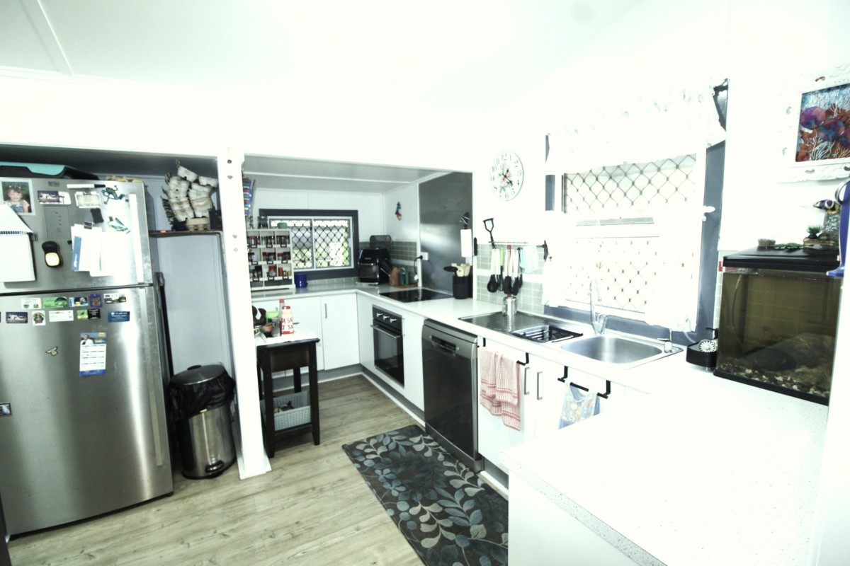 11 Maudsley Road, Sarina - Thumbnail 6