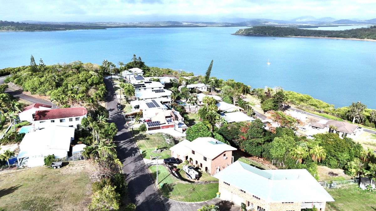 17 Captain Blackwood Drive, Sarina Beach - Image 1
