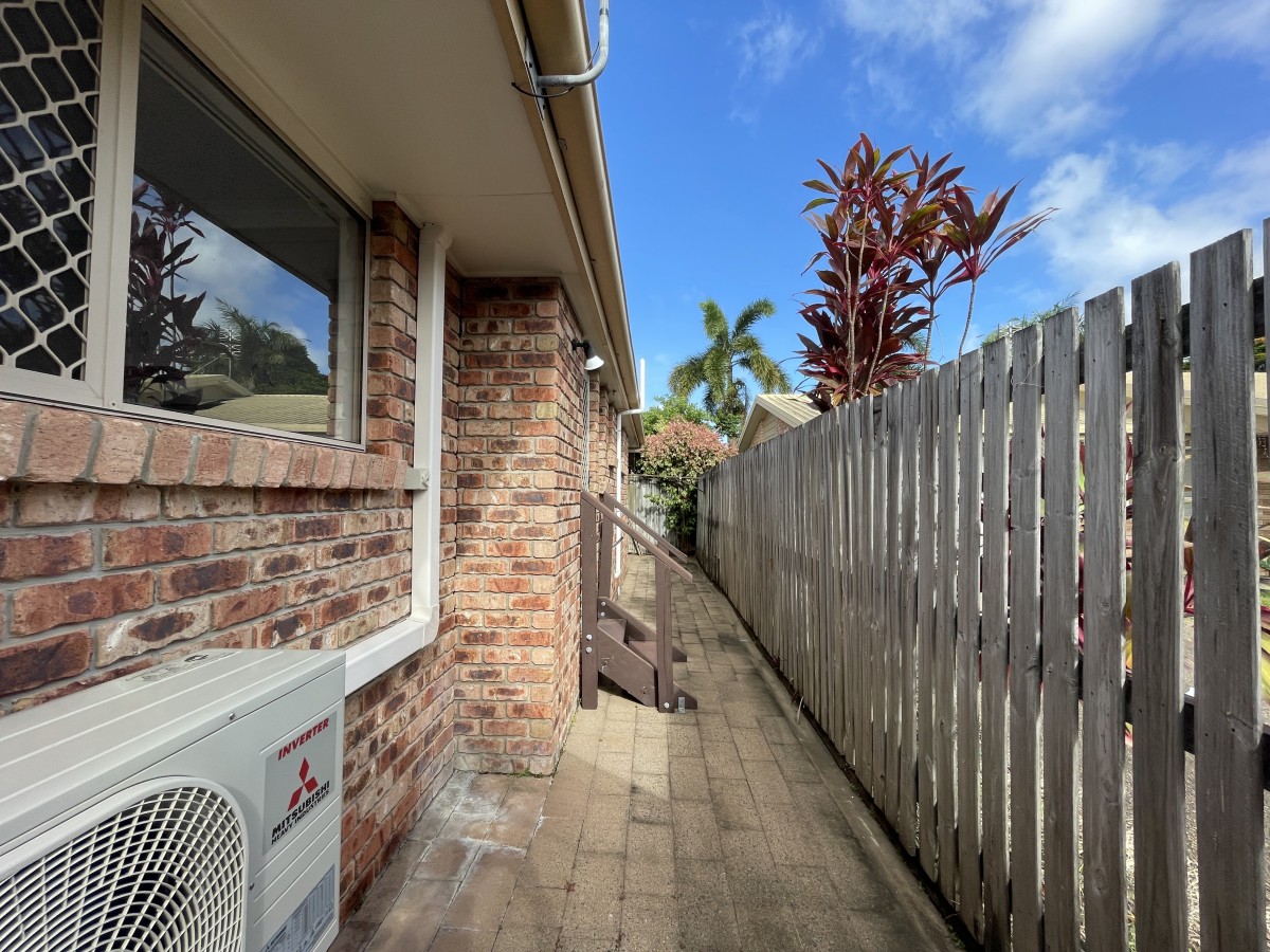 2/17 Wentford Street, Mackay - Image 1