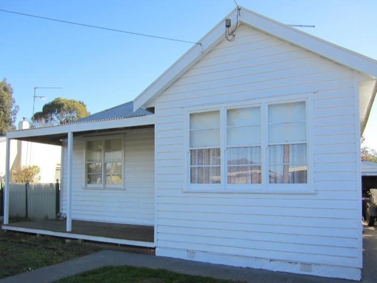 15 McAdam Crescent, Colac, VIC