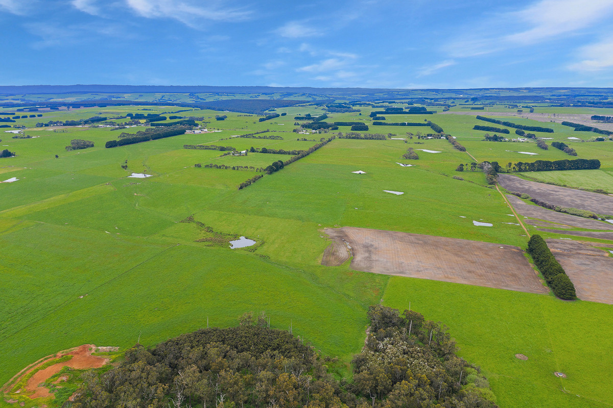 125 Coradjil Road, Simpson, VIC