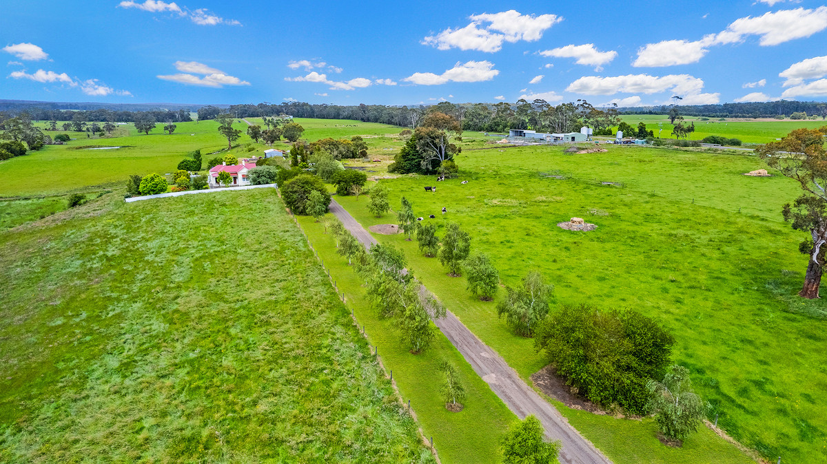 1525 Irrewillipe Road, Irrewillipe East, VIC