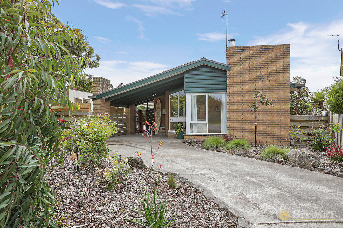 54 Balnagowan Avenue, Colac, VIC