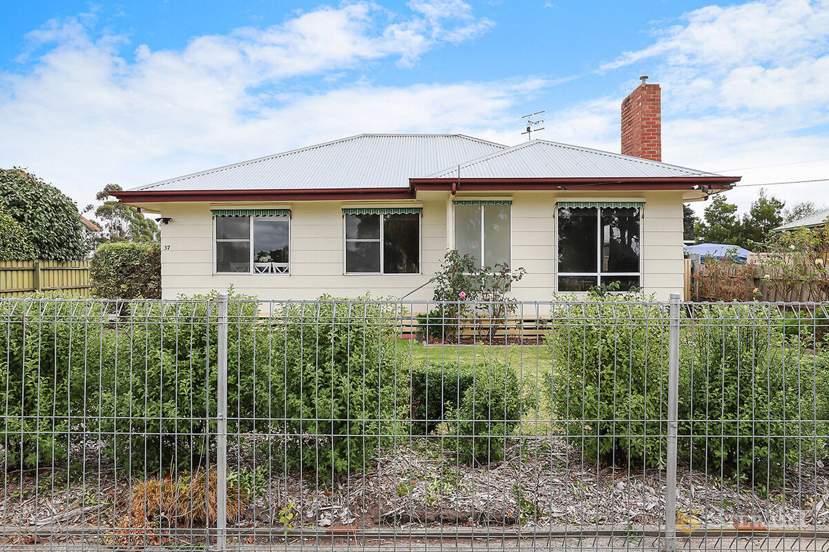 37 Stewart Street, Colac, VIC
