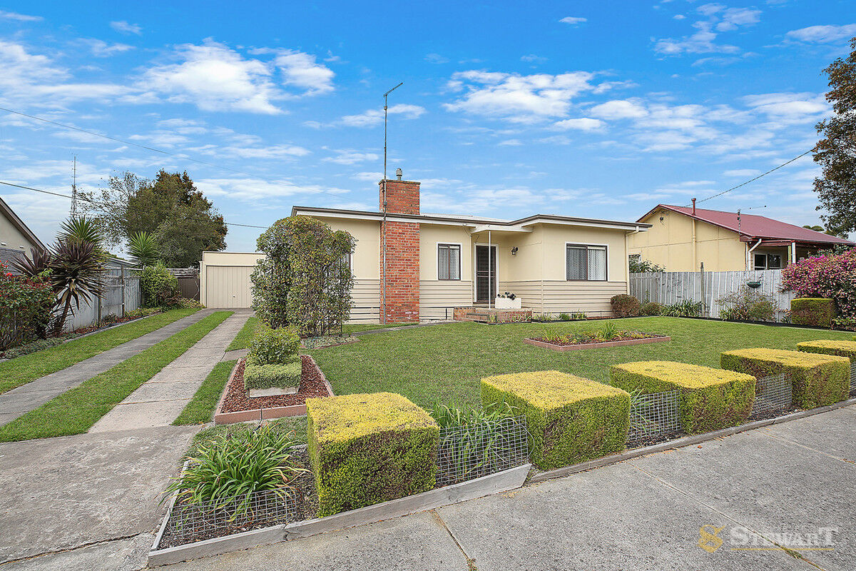 8 Brown Street, Colac, VIC, Colac - Thumbnail 2