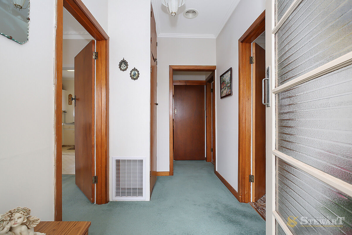 8 Brown Street, Colac, VIC, Colac - Thumbnail 4