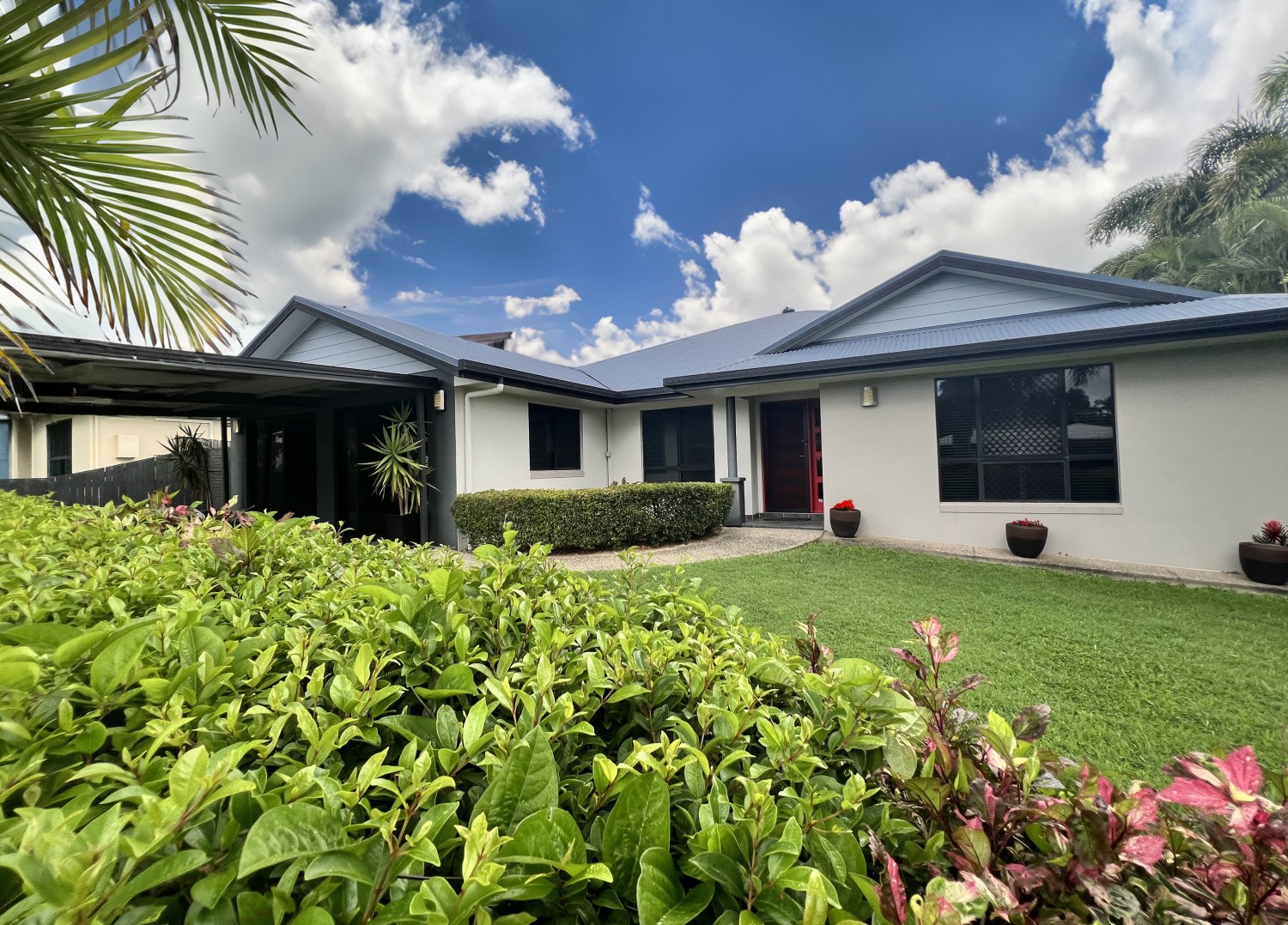 Property For Rent in Glenella