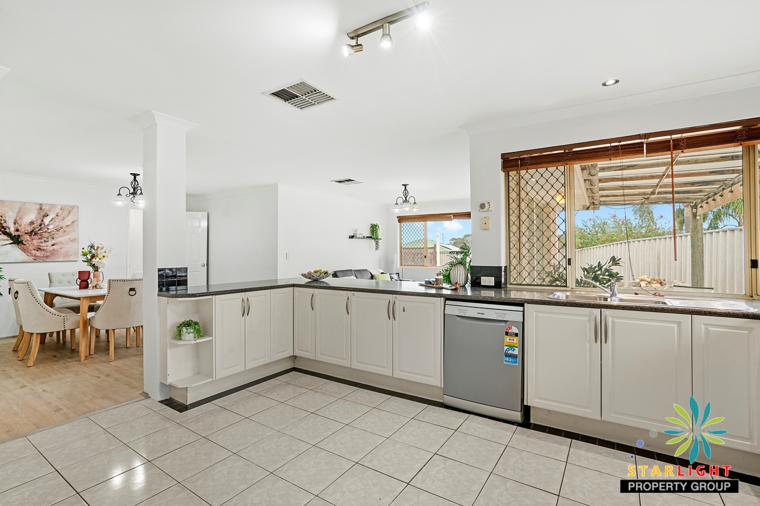 17 Windermere Circle, Joondalup > Starlight Property Real Estate Agent