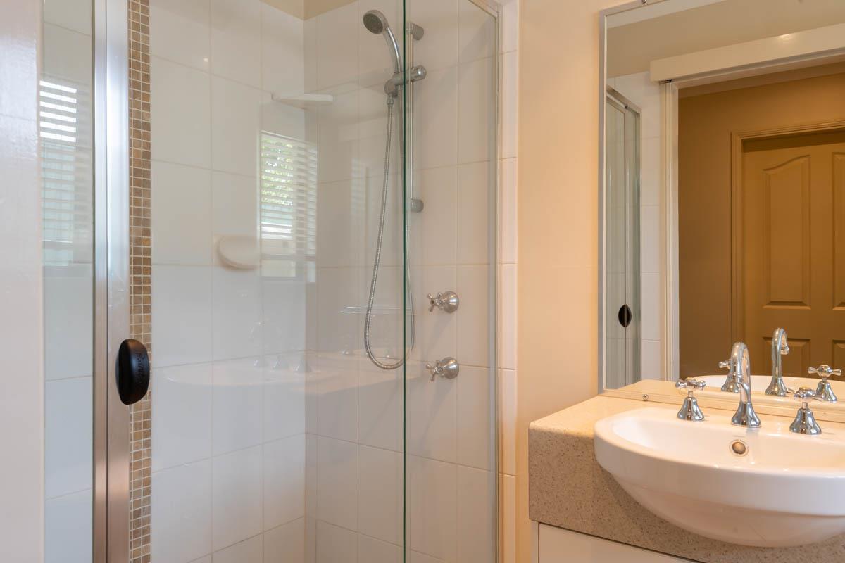 11 Ironbark Avenue, Sandy Beach - Thumbnail 7