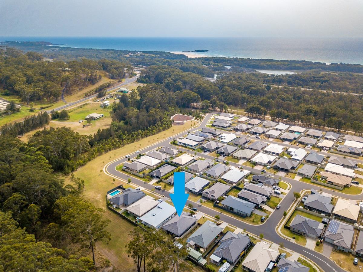 10 Waterways Drive, Sandy Beach - Thumbnail 2