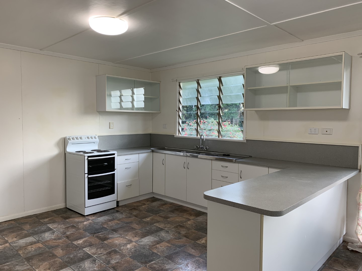 95 Carney Street, Daradgee, Daradgee - Thumbnail 3
