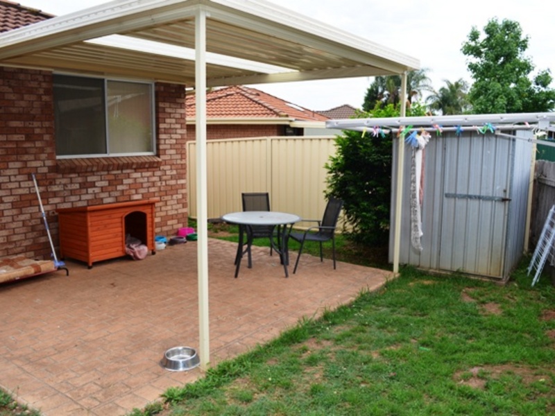 6 Loire Place, Kearns - Thumbnail 2