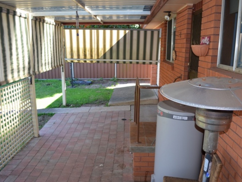 27 Valley Road, Campbelltown - Thumbnail 2