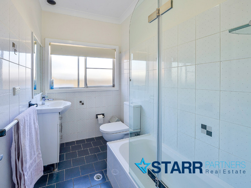 37 Chisholm Crescent, Bradbury - Thumbnail 6