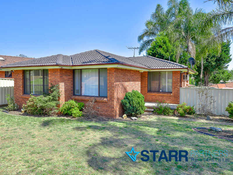 13 Larapinta Crescent, St Helens Park - Thumbnail 6
