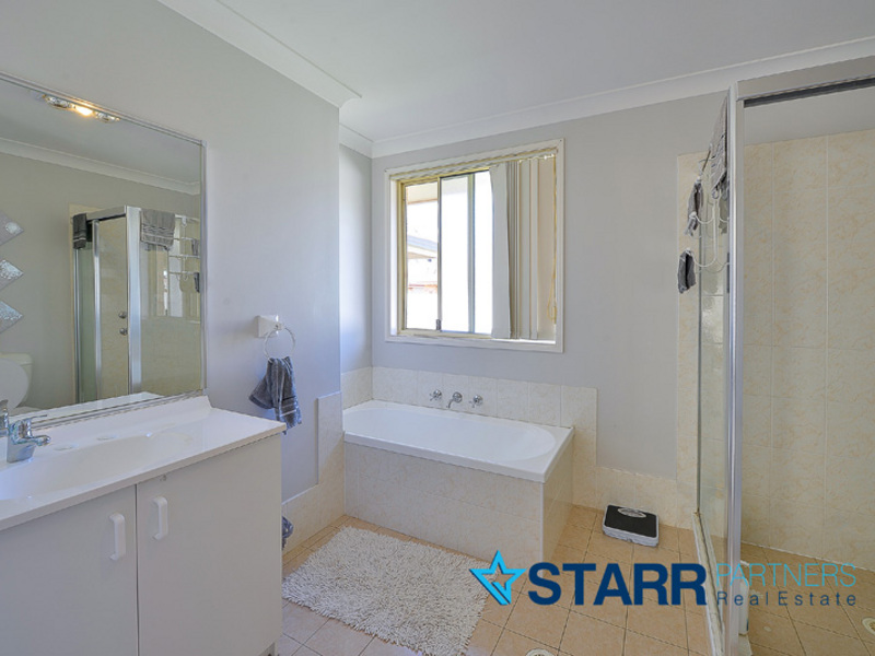 13 Fortinbras Close, Rosemeadow - Thumbnail 2