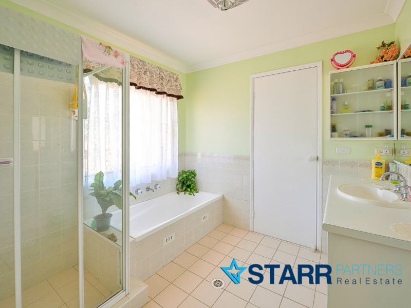 29 Englorie Park Drive, Glen Alpine - Thumbnail 7