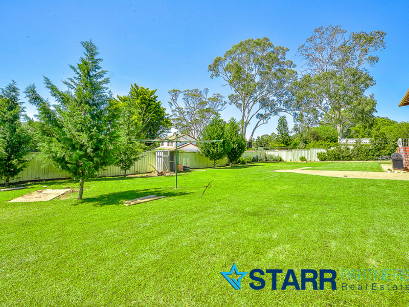 11 Lewin Cres, Bradbury - Thumbnail 4