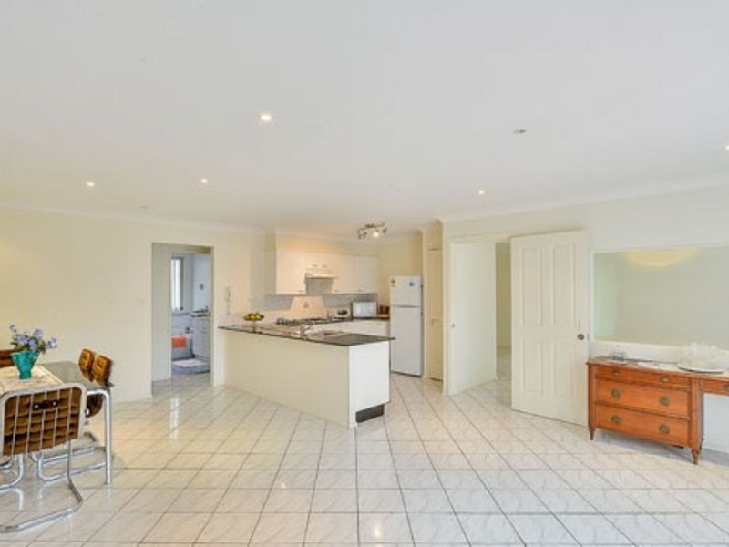 7 St Mark Close, Blair Athol - Thumbnail 2