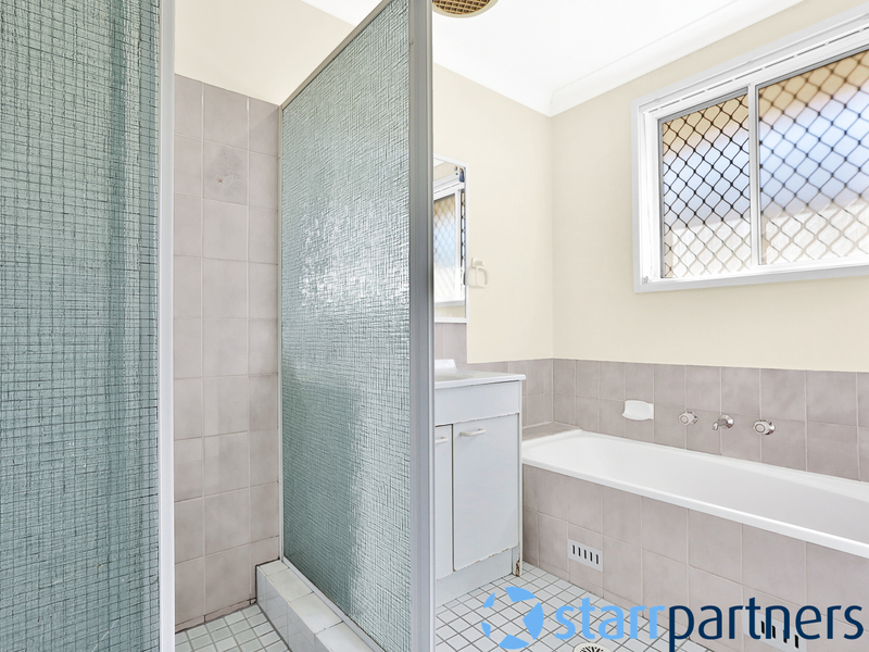 7 Ironside Avenue, St Helens Park - Thumbnail 4