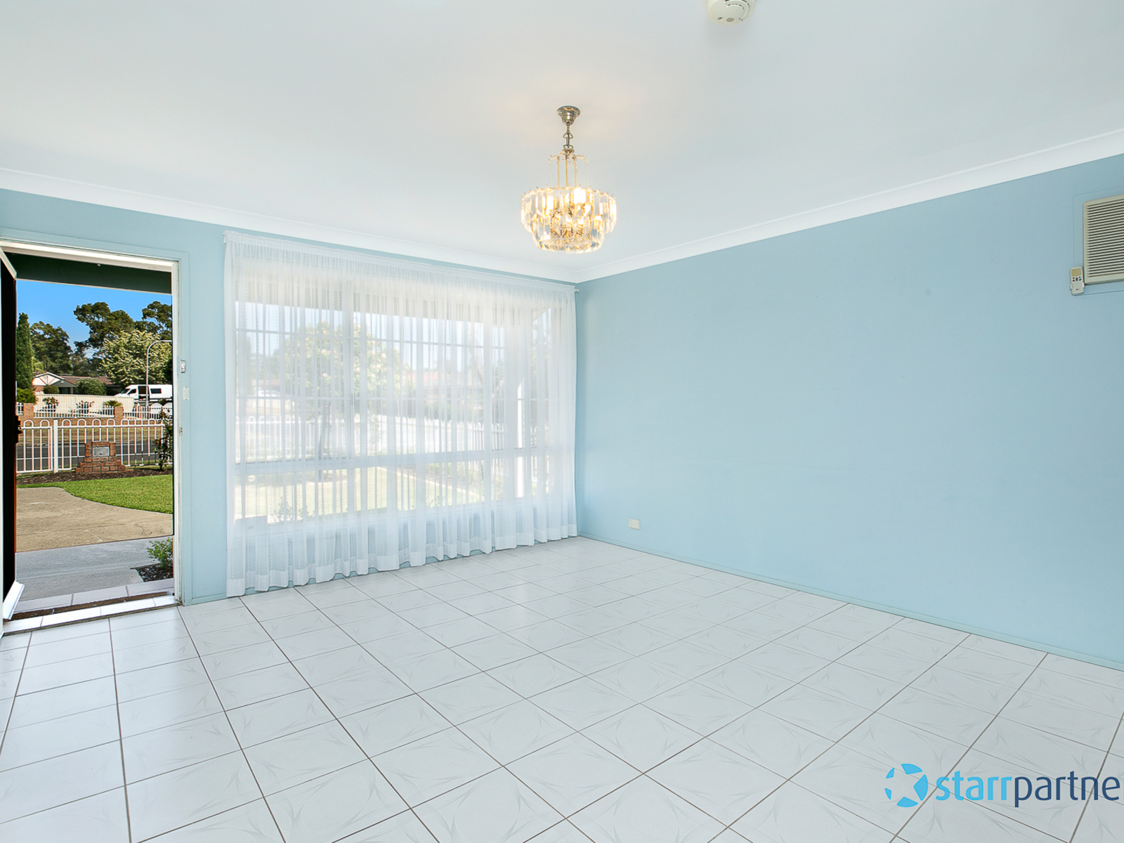 1/261 Copperfield Dr, Rosemeadow - Thumbnail 2