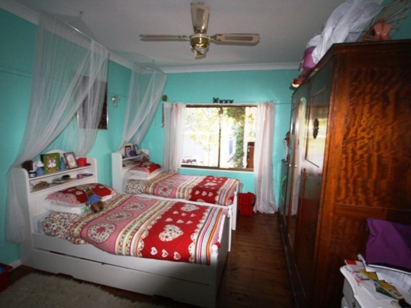 12 Farnsworth Ave, Campbelltown - Thumbnail 6