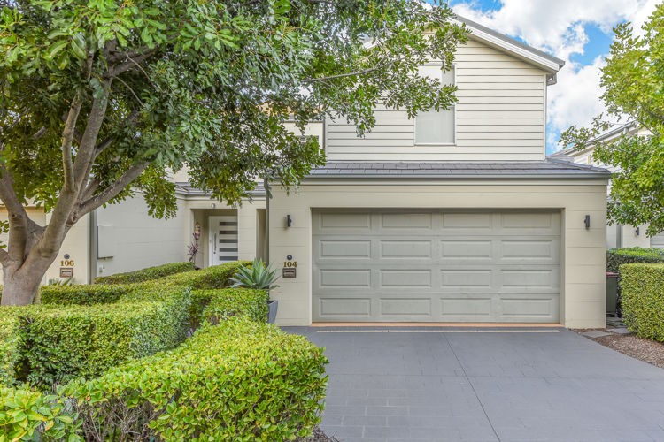 104 Governors Way, Macquarie Links - Thumbnail 2