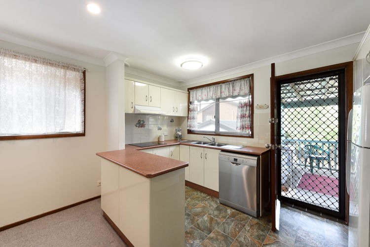 4 Shiraz Place, Eschol Park - Thumbnail 8