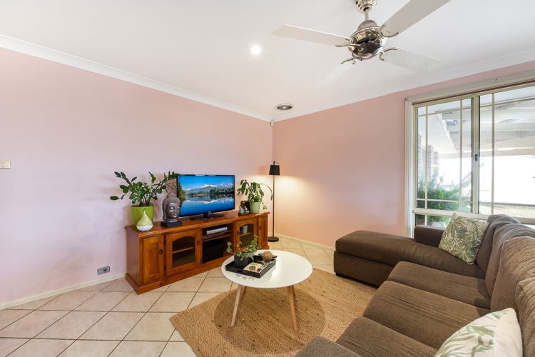 14 Withnell Crescent, St Helens Park - Thumbnail 8