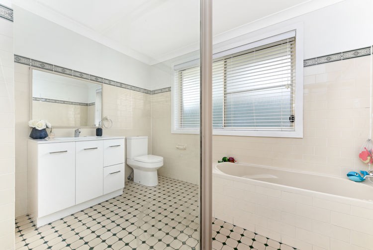 4 Outram Place, Currans Hill - Thumbnail 3