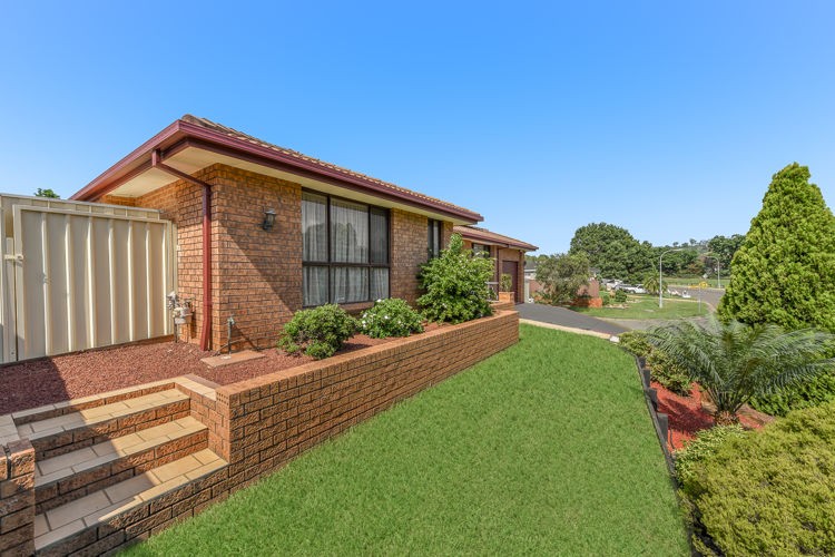 1 Lena Place, Kearns - Thumbnail 4