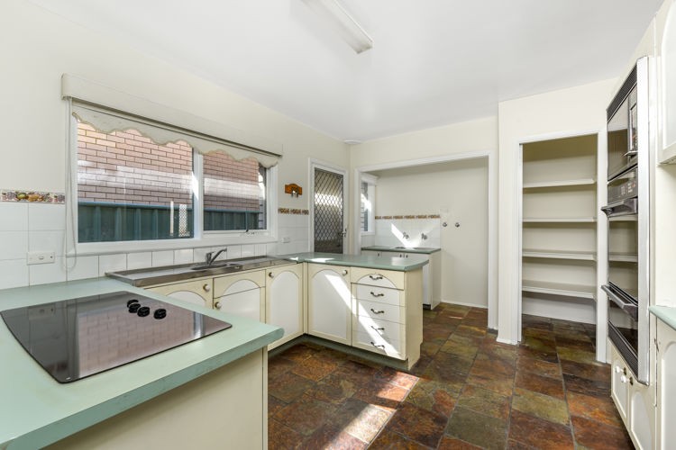12 Dewrang Avenue, Bradbury - Thumbnail 5