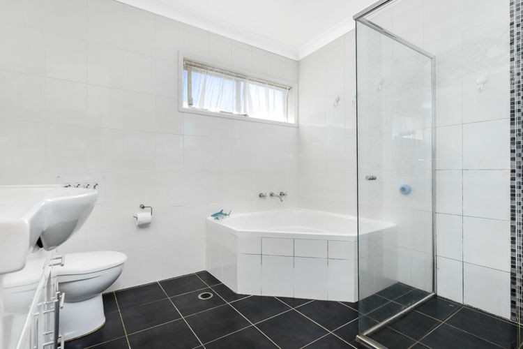 53 Campbellfield Avenue, Bradbury - Thumbnail 4